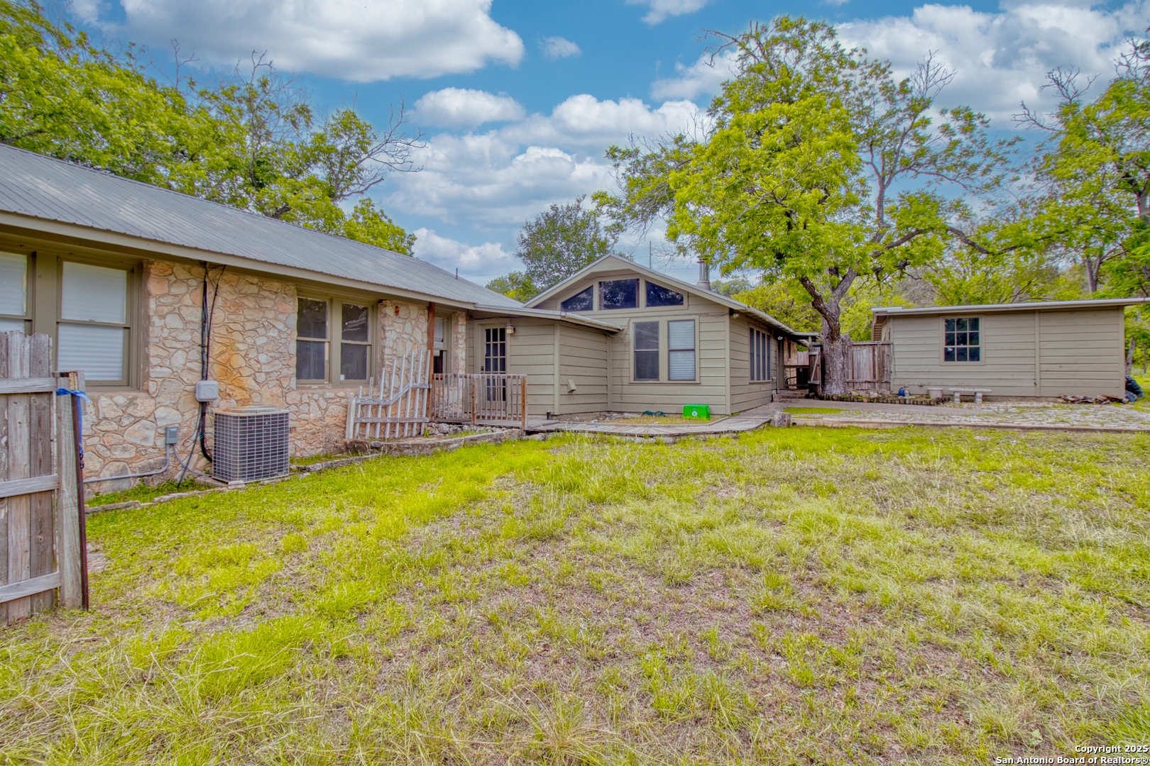 8 Wildwood Trail New Braunfels TX 78130