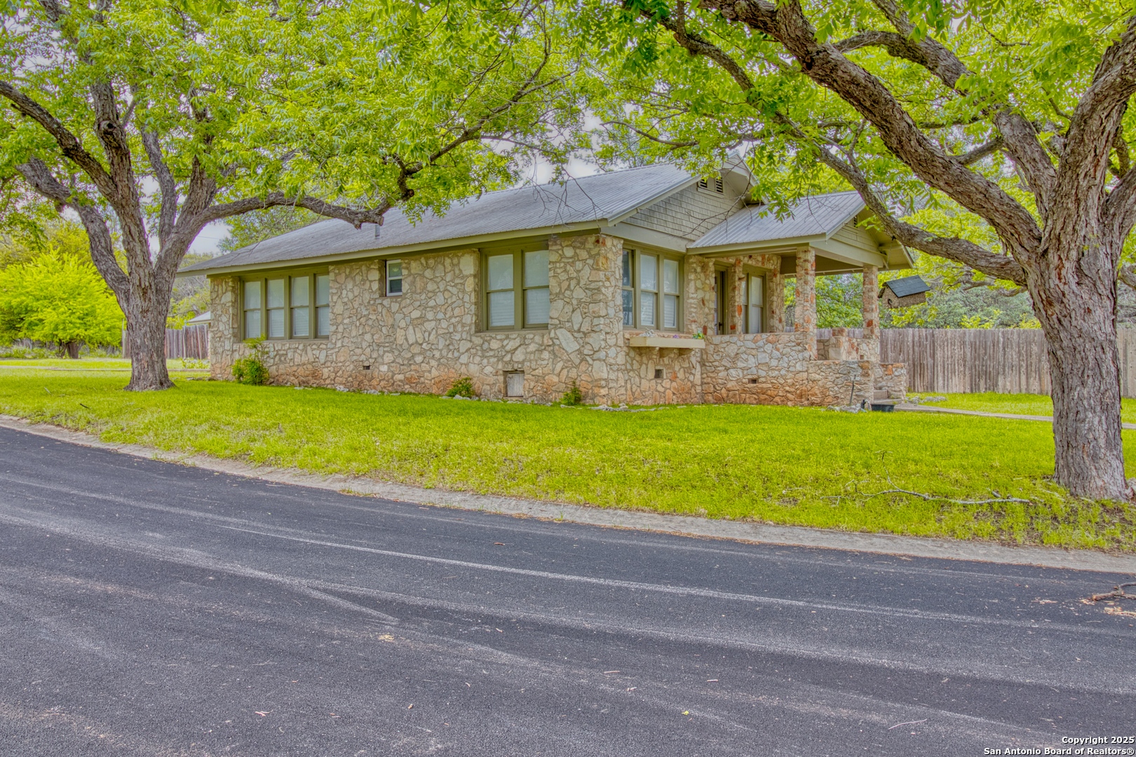 8 Wildwood Trail New Braunfels TX 78130