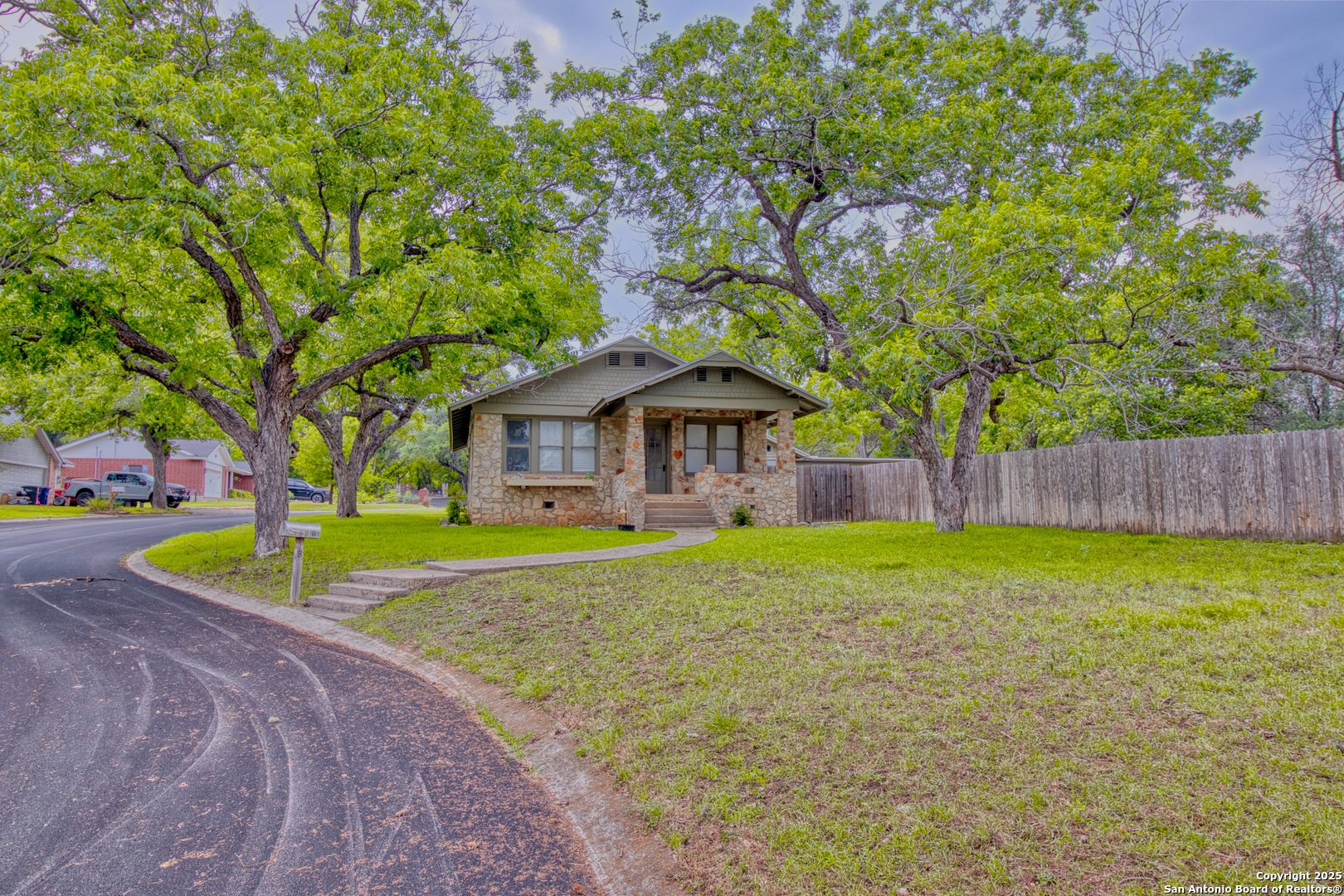 8 Wildwood Trail New Braunfels TX 78130