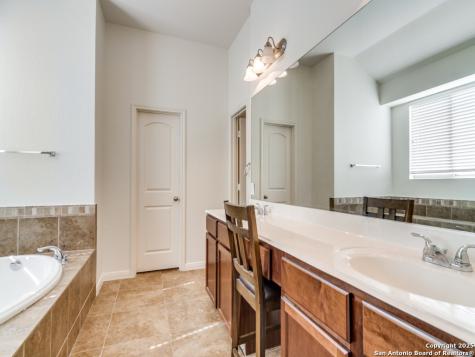 8702 Elkhorn Knoll Boerne TX 78015