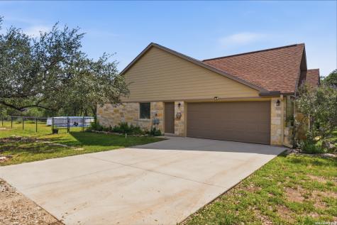 1095 Limerick Lane Canyon Lake TX 78133
