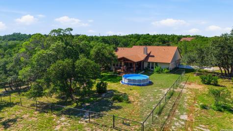 1095 Limerick Lane Canyon Lake TX 78133