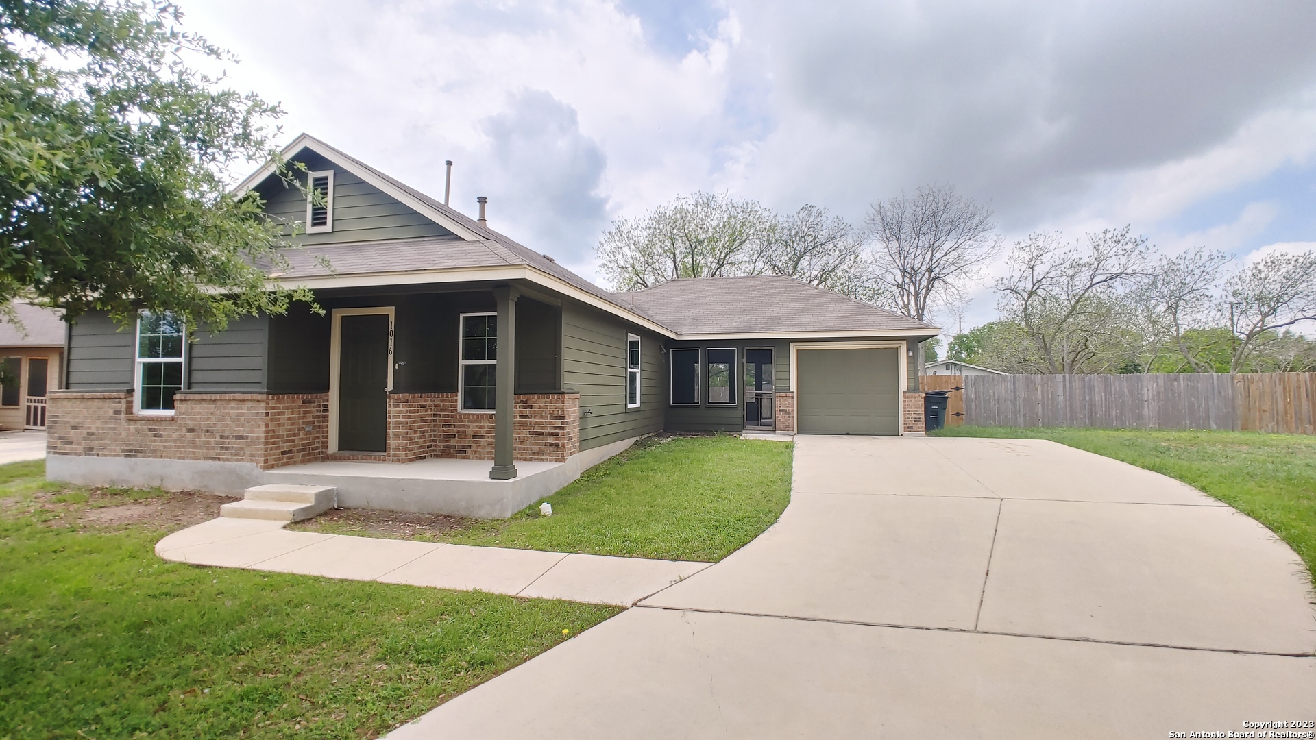 1016 Magnolia Wind New Braunfels TX 78130