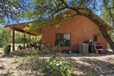 423 Kahn Road Rio Frio TX 78879