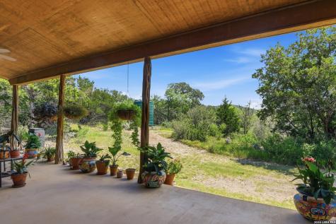 423 Kahn Road Rio Frio TX 78879