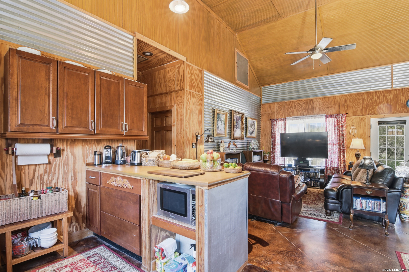 423 Kahn Road Rio Frio TX 78879