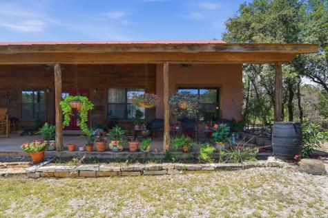 423 Kahn Road Rio Frio TX 78879
