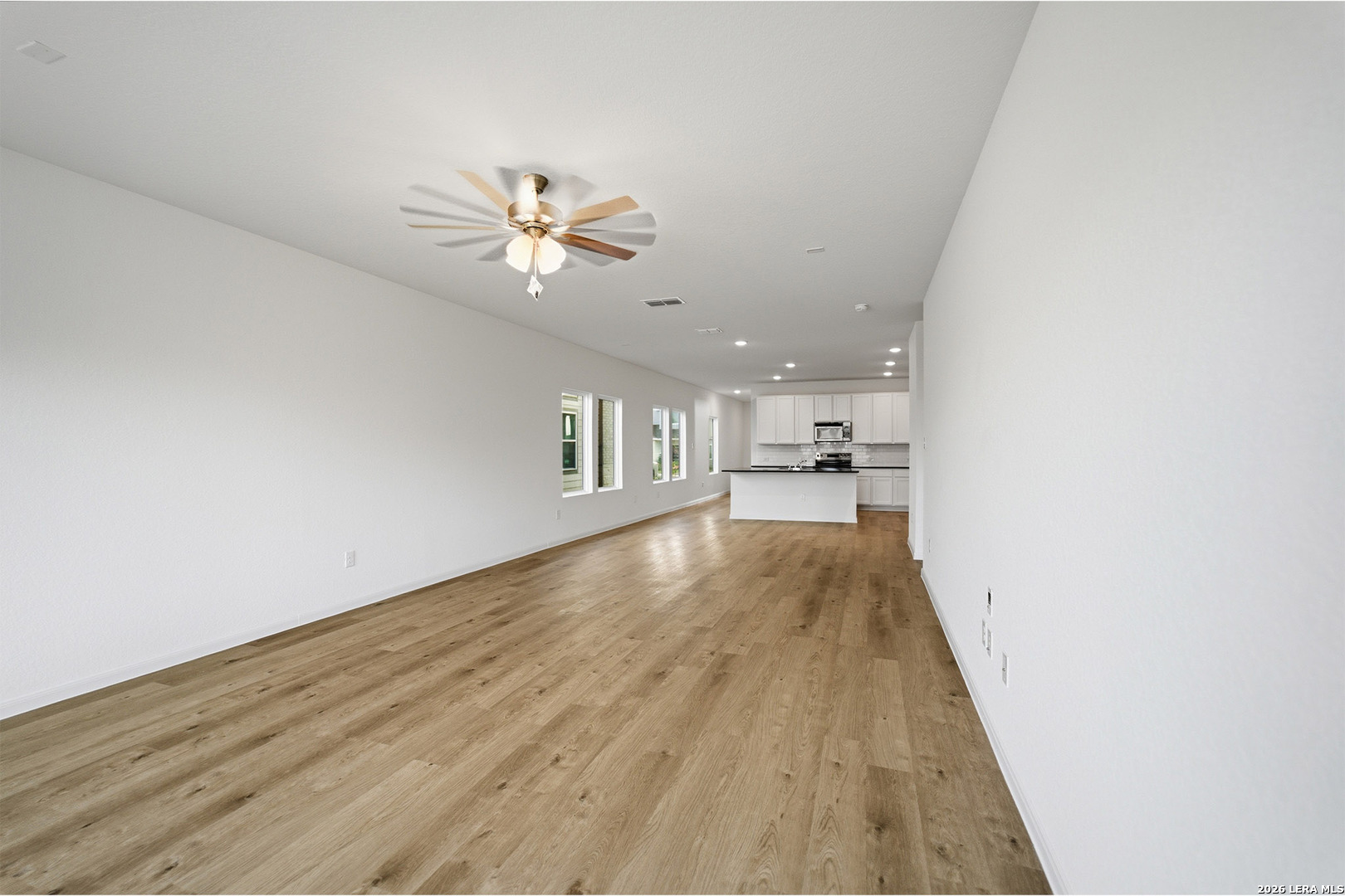 11154 Hollinger Circle Converse TX 78109