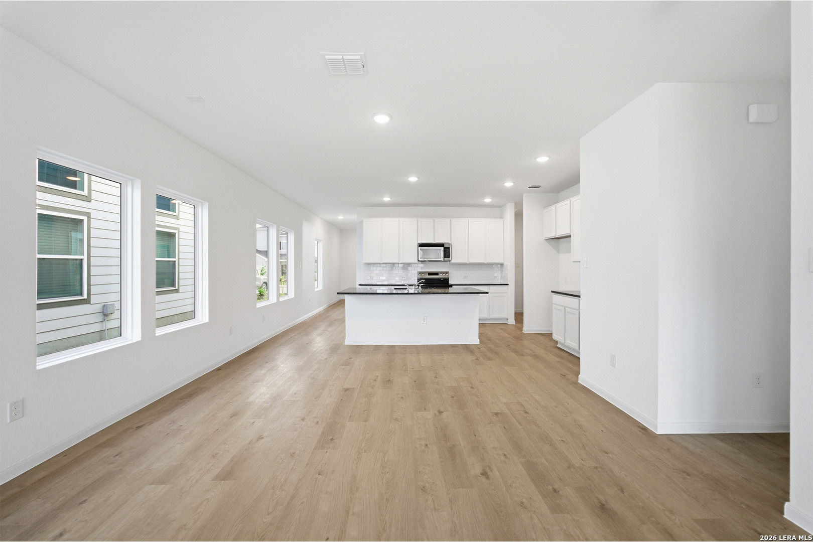 11154 Hollinger Circle Converse TX 78109