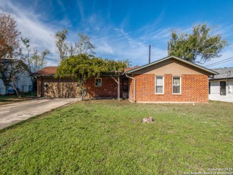 122 Green Meadows Boerne TX 78006