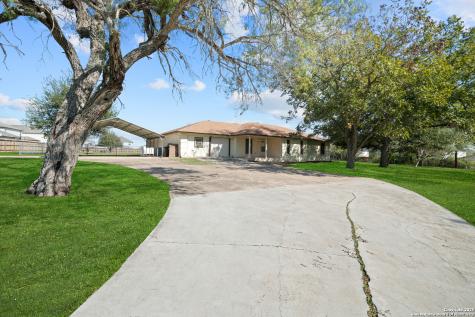 5220 Fm 1518 St Hedwig TX 78152