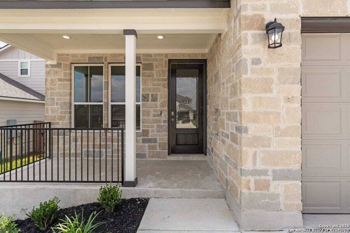 11107 Carlyle Springs Live Oak TX 78233