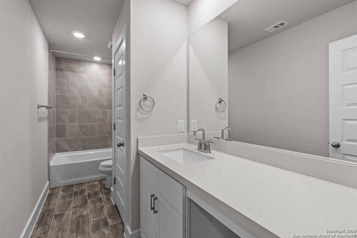 11107 Carlyle Springs Live Oak TX 78233