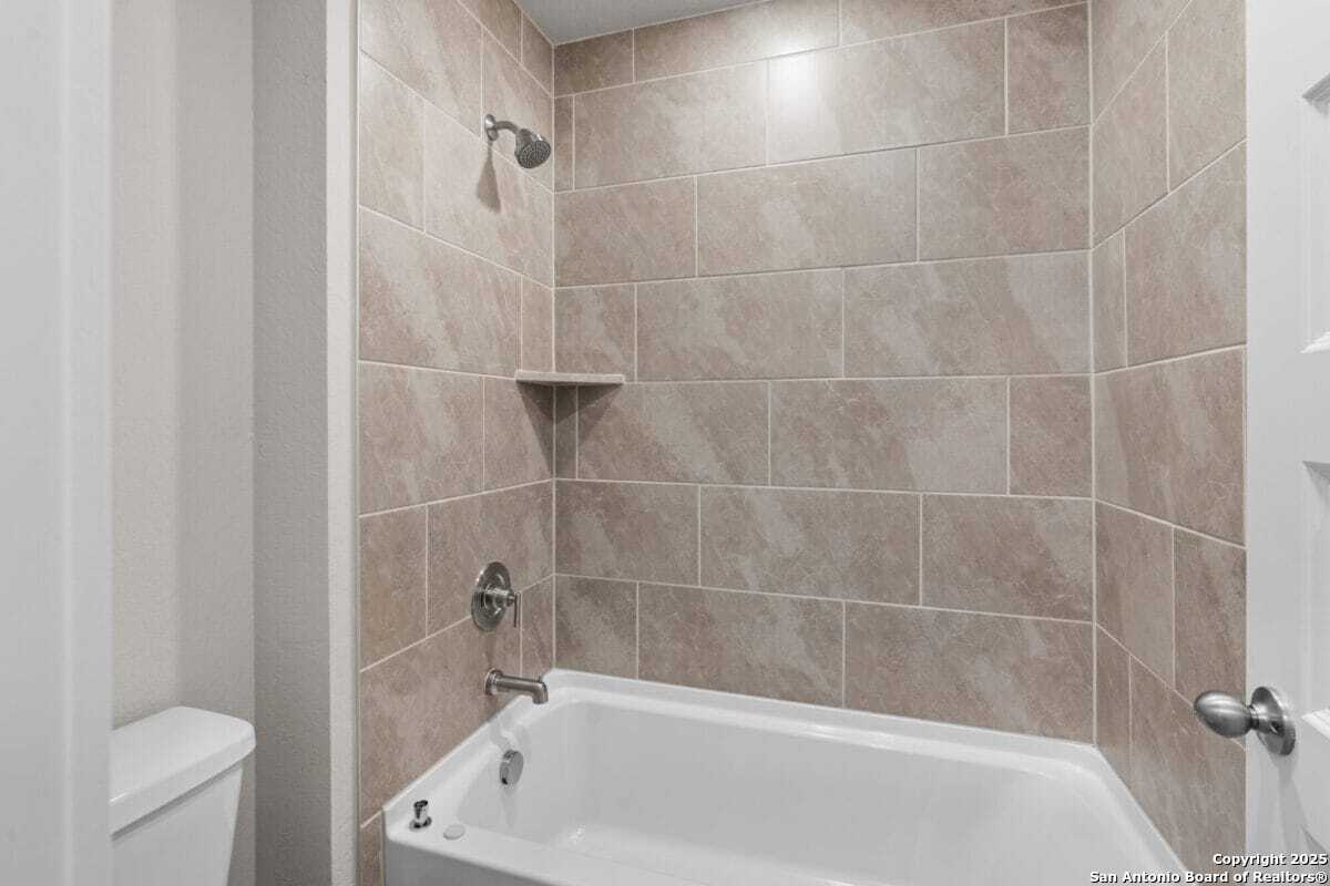 11107 Carlyle Springs Live Oak TX 78233