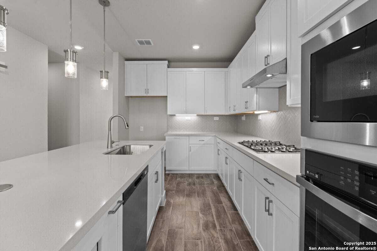 11107 Carlyle Springs Live Oak TX 78233
