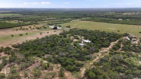 445 Tomblin Road Bigfoot TX 78005