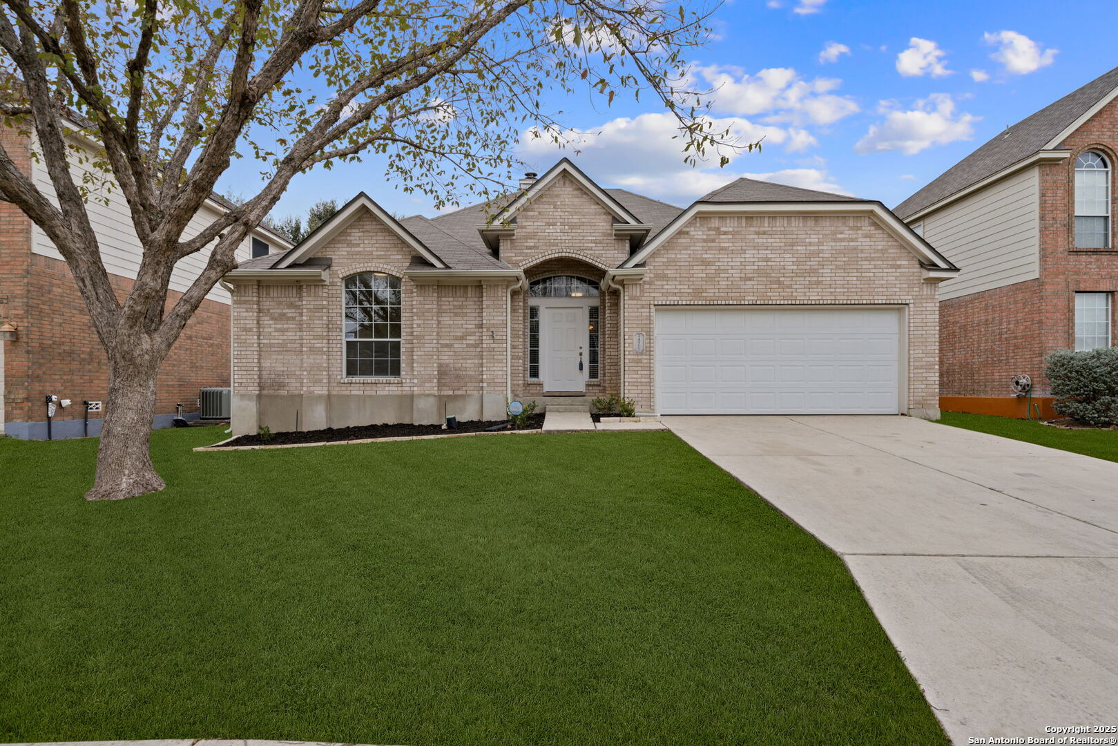 24511 Long Arrow San Antonio TX 78258