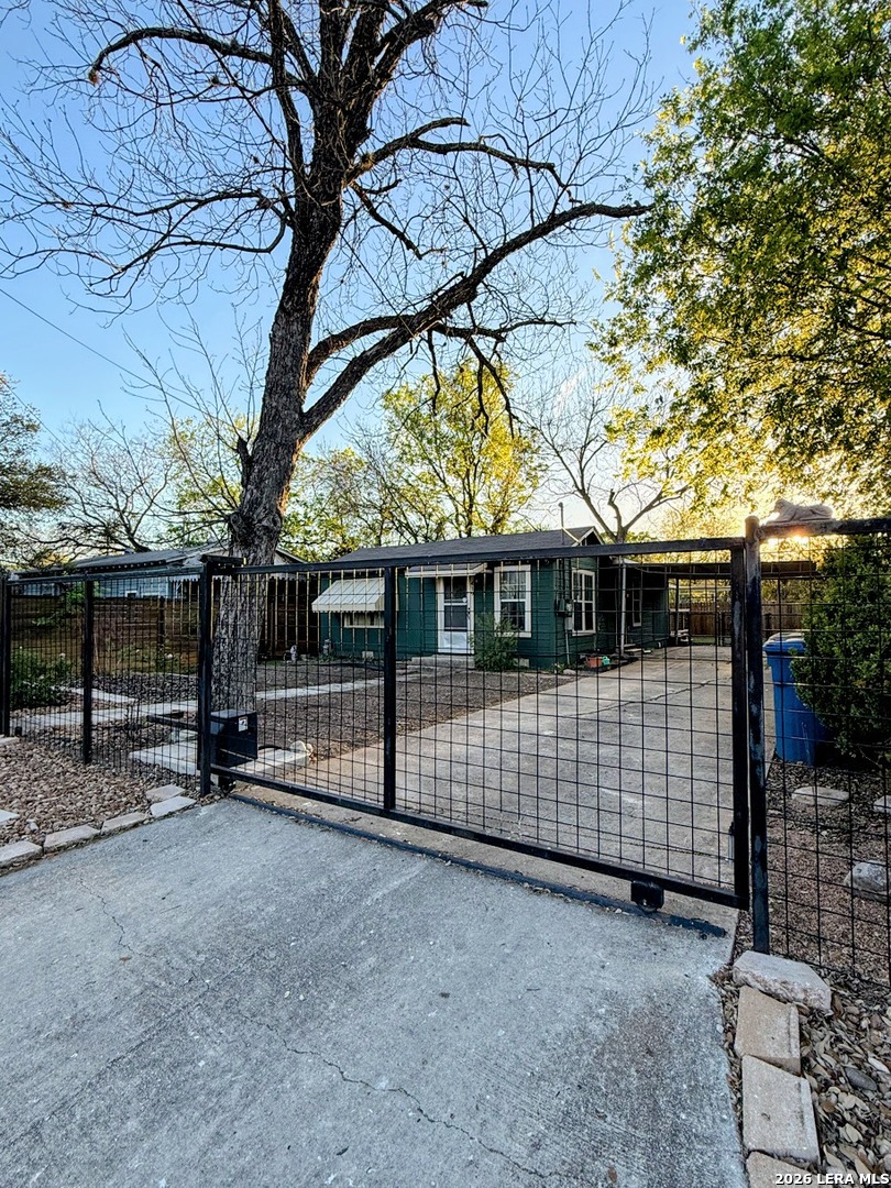 419 Collinsworth Avenue San Antonio TX 78225