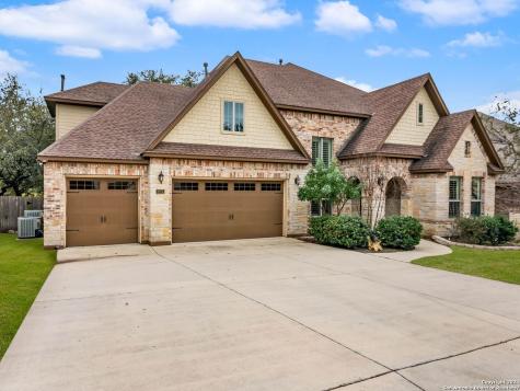 8706 Versant Bluff Boerne TX 78015