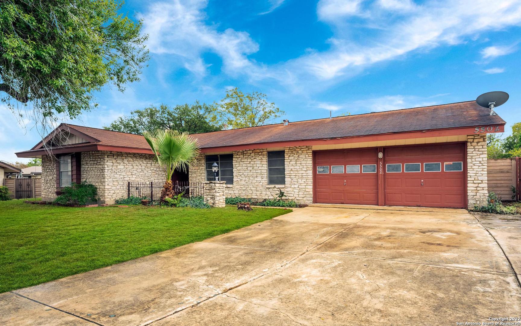5502 Castle Glade San Antonio TX 78218