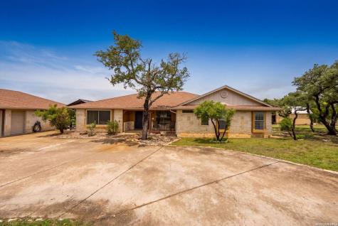 139 N Drew Kerrville TX 78028