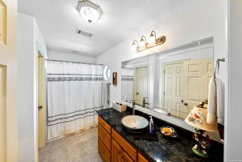 139 N Drew Kerrville TX 78028