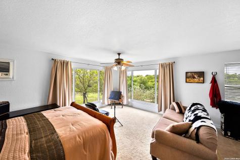 139 N Drew Kerrville TX 78028