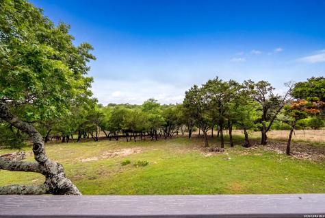 139 N Drew Kerrville TX 78028
