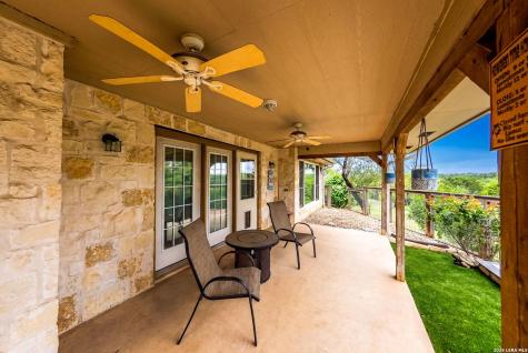 139 N Drew Kerrville TX 78028