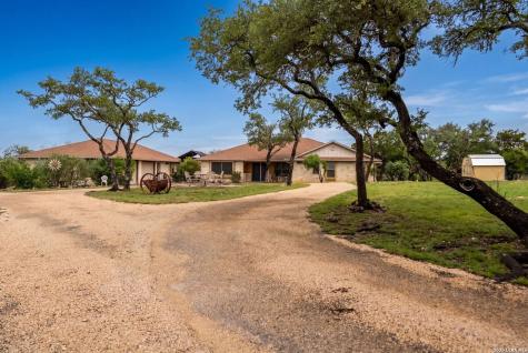 139 N Drew Kerrville TX 78028