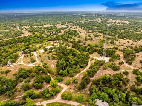 139 N Drew Kerrville TX 78028