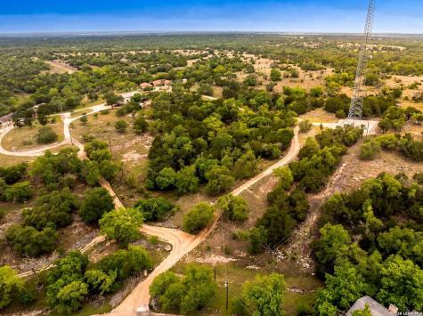 139 N Drew Kerrville TX 78028