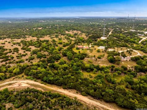 139 N Drew Kerrville TX 78028