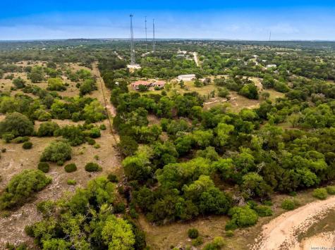 139 N Drew Kerrville TX 78028