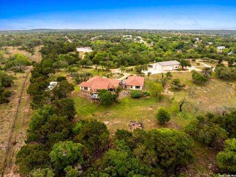 139 N Drew Kerrville TX 78028