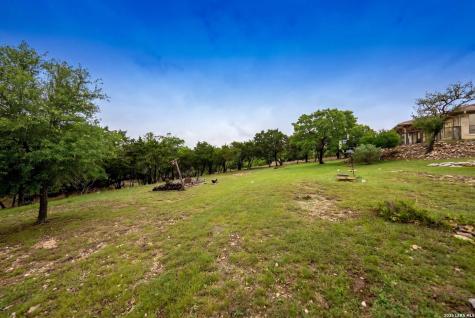 139 N Drew Kerrville TX 78028