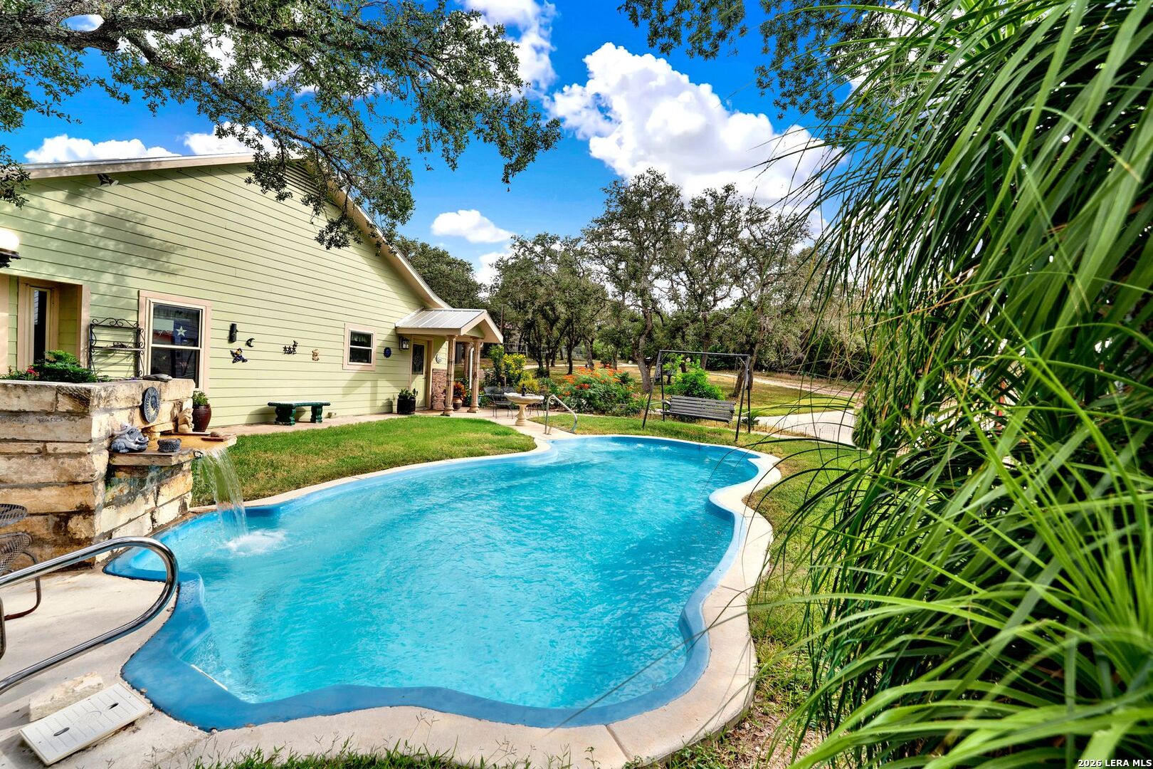 205 County Road 3501 Mico TX 78056