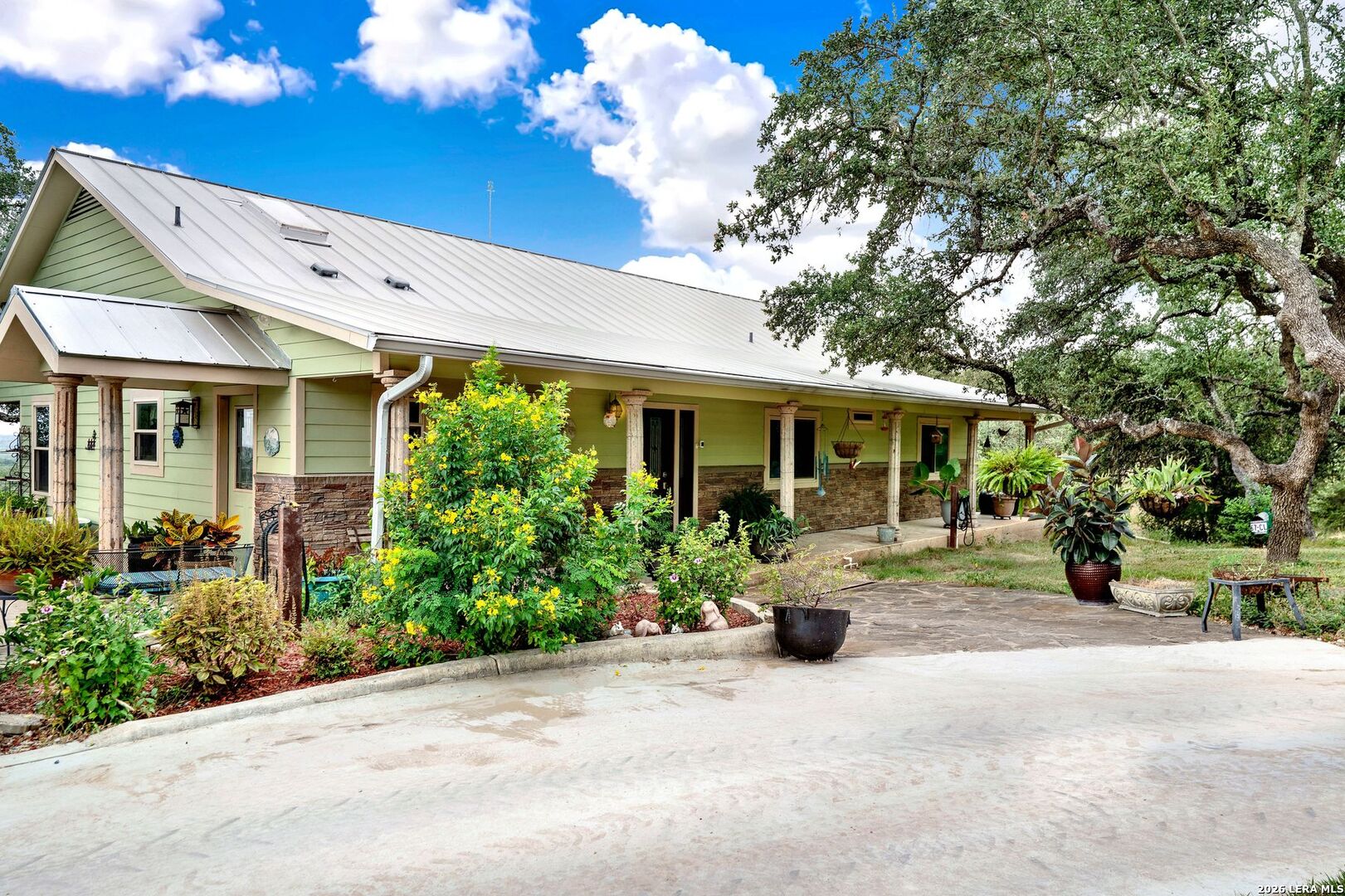 205 County Road 3501 Mico TX 78056