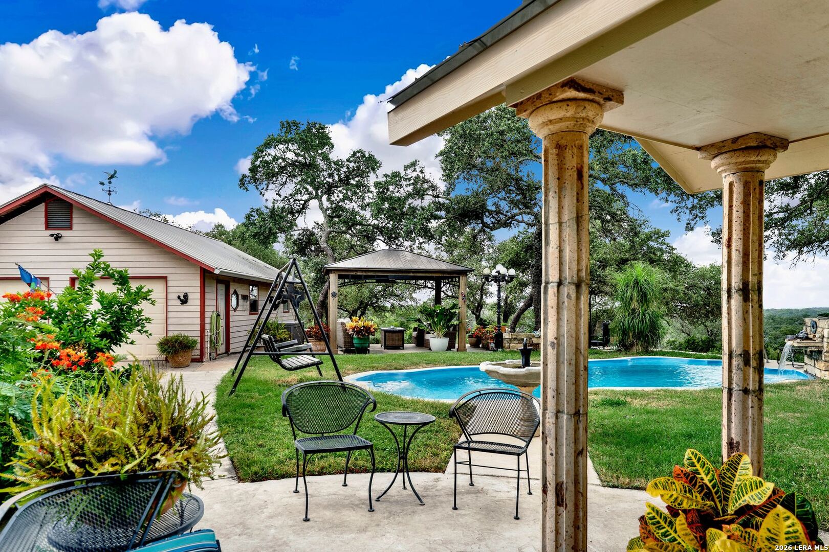 205 County Road 3501 Mico TX 78056