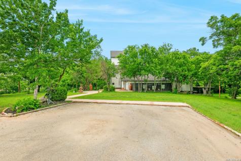102 Lenz Drive Seguin TX 78155