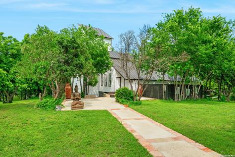 102 Lenz Drive Seguin TX 78155