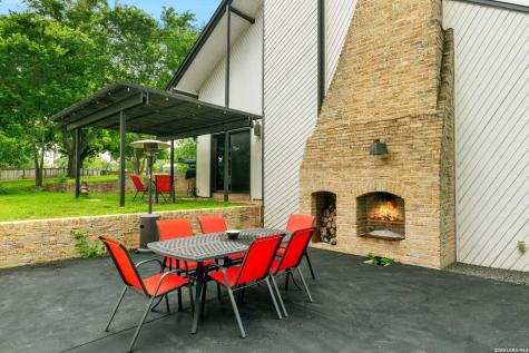 102 Lenz Drive Seguin TX 78155