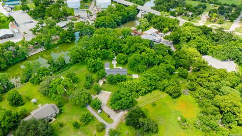 102 Lenz Drive Seguin TX 78155