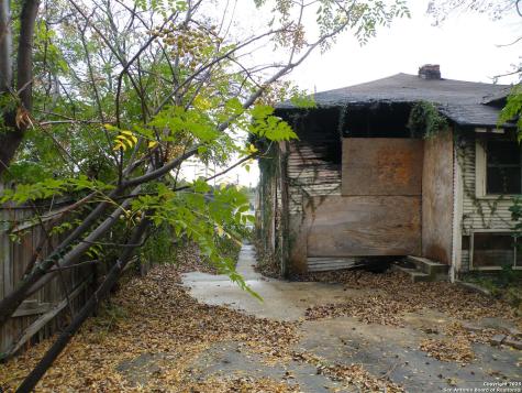 1221 Crockett San Antonio TX 78202