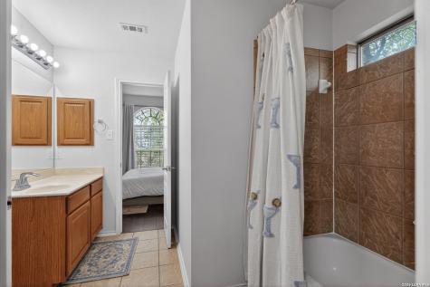 2415 Rogers Isle San Antonio TX 78258