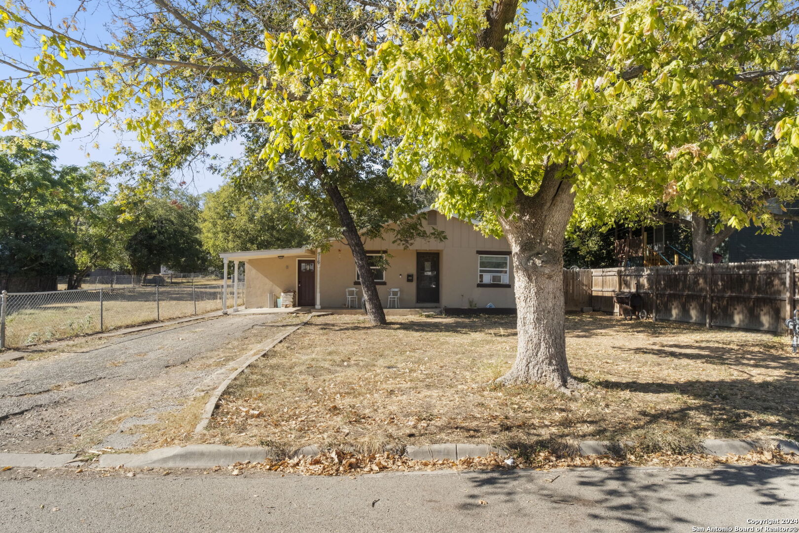 916 Ford Street Kerrville TX 78028