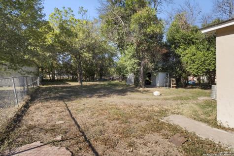 916 Ford Street Kerrville TX 78028