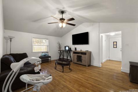 916 Ford Street Kerrville TX 78028