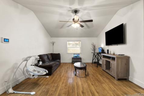 916 Ford Street Kerrville TX 78028