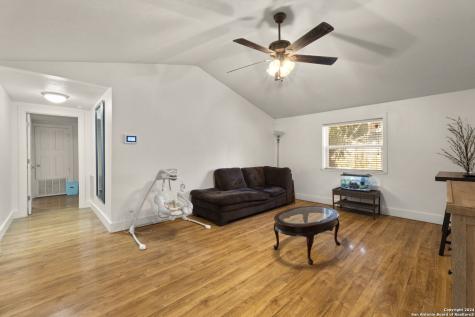 916 Ford Street Kerrville TX 78028
